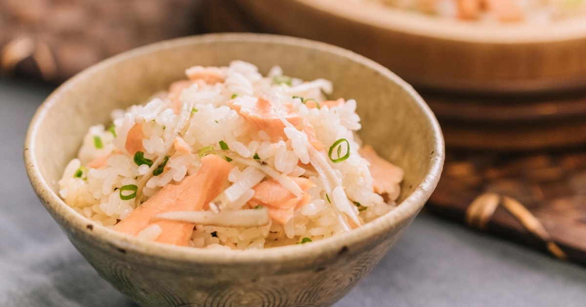 鮭とごぼうのさっぱりまぜご飯 – おいしいノンオイル リケンの